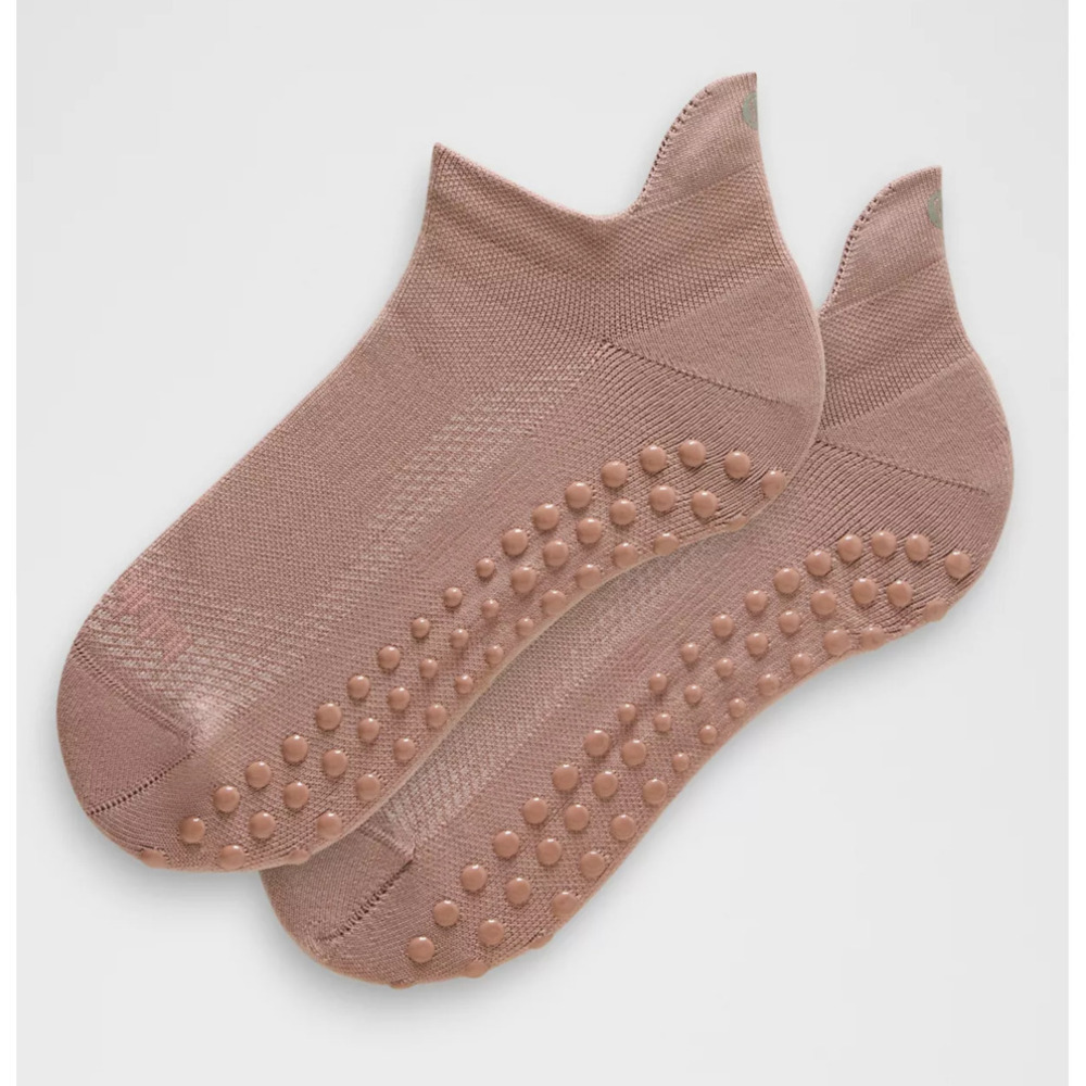 Lululemon Find Your Balance Grip Tab Socks Updated, Twilight Rose, Size M